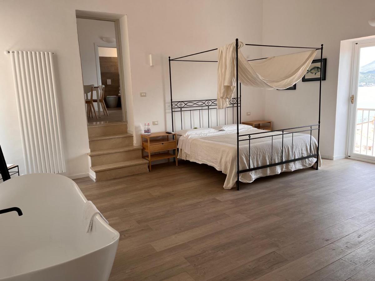 Bed and Breakfast Il Bottone Al Duomo Гаета Екстер'єр фото