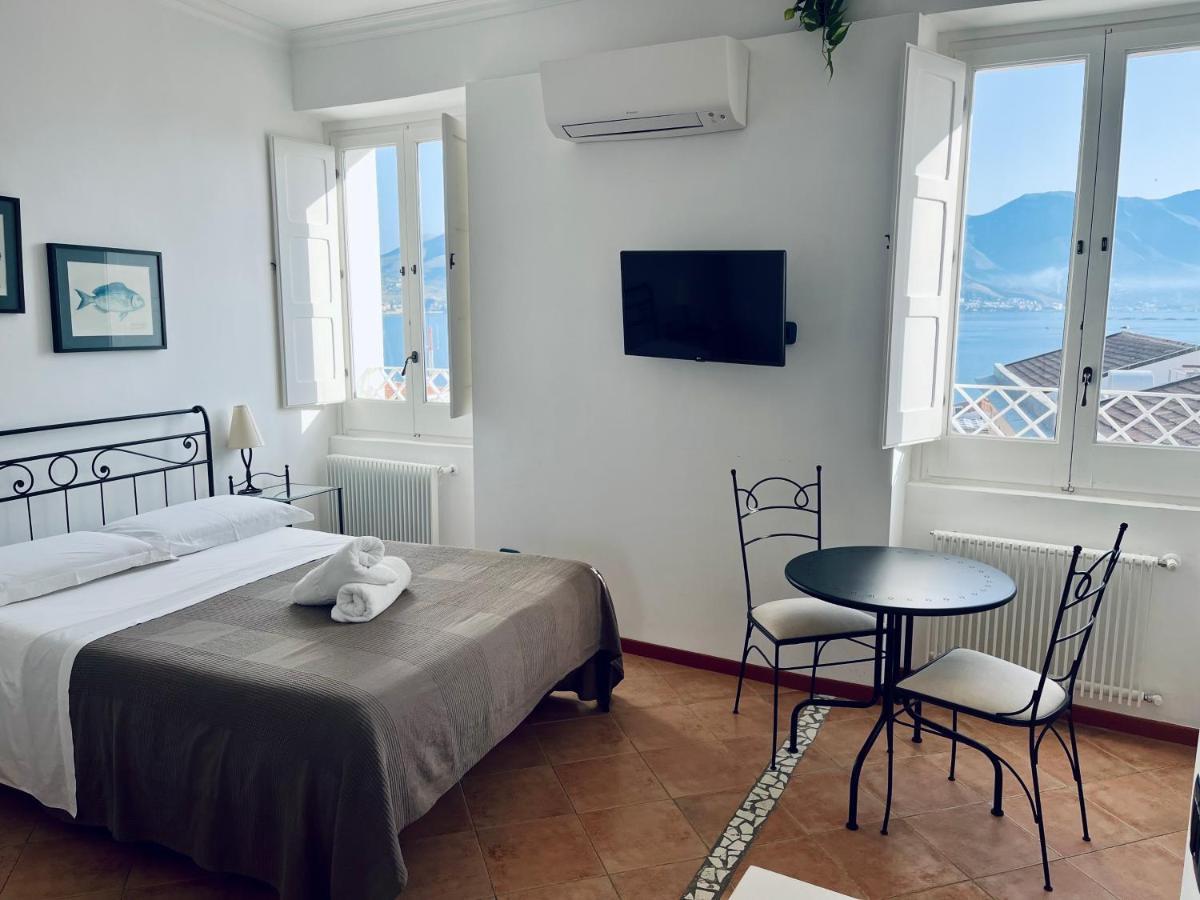 Bed and Breakfast Il Bottone Al Duomo Гаета Екстер'єр фото